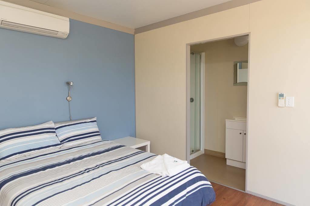 Merinda Village Hotel Bowen Esterno foto